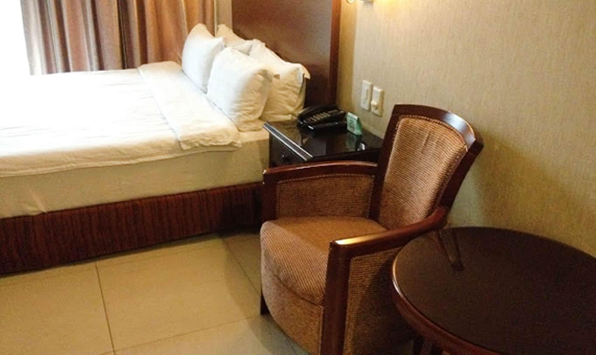 Baguio Crown Legacy Hotel Baguio City Esterno foto